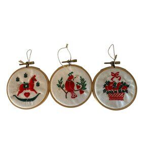 Vintage Embroidered Christmas Ornament Set - Red & Green Designs With Wooden Hoo